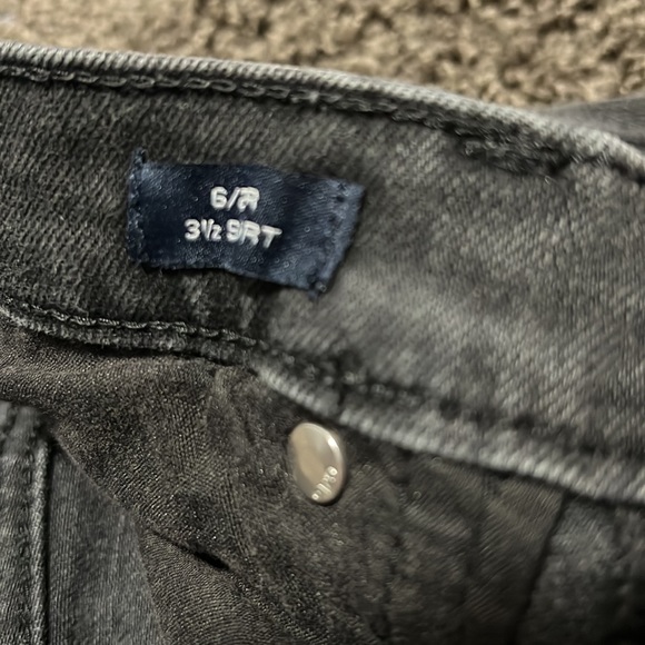 Gap shorts - Picture 2 of 3